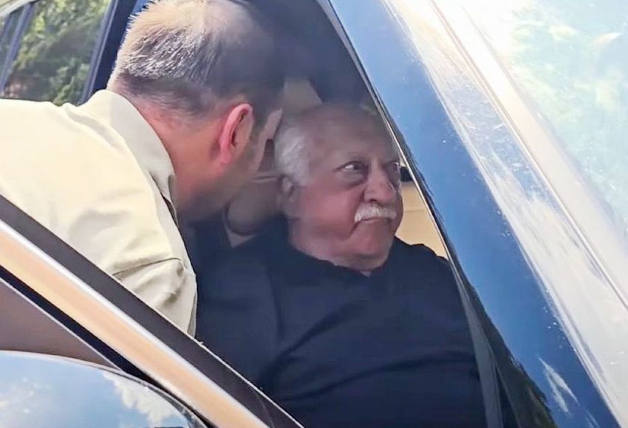 FETÖ elebaşı Fethullah Gülen son halini terör örgütü üyeleri paylaştı! Yüzündeki şişlik dikkat çekti - 1. Resim