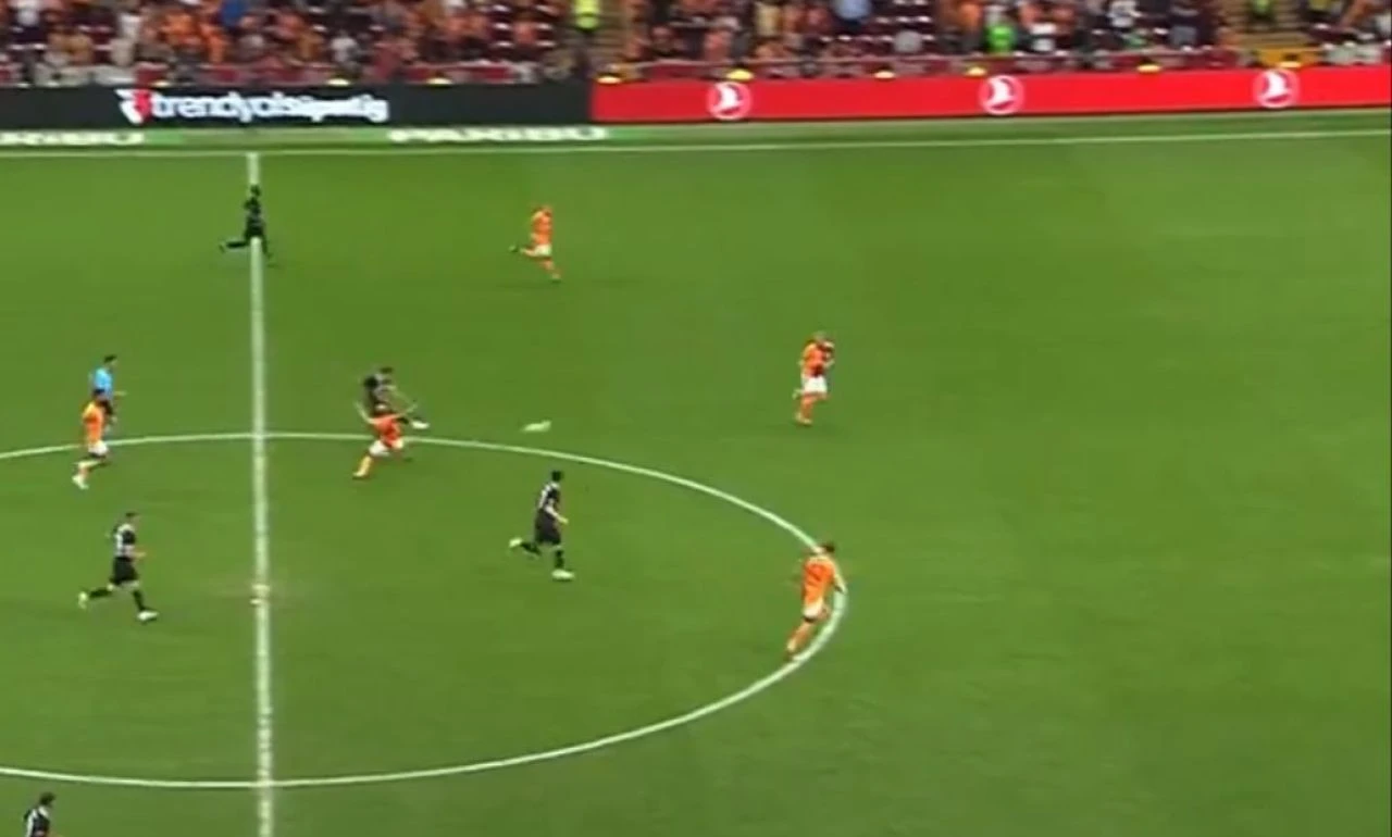 Galatasaray'a orta sahadan gol atan Furkan Soyalp'ten açıklama: Umarım daha cesur olmamı sağlar - 1. Resim