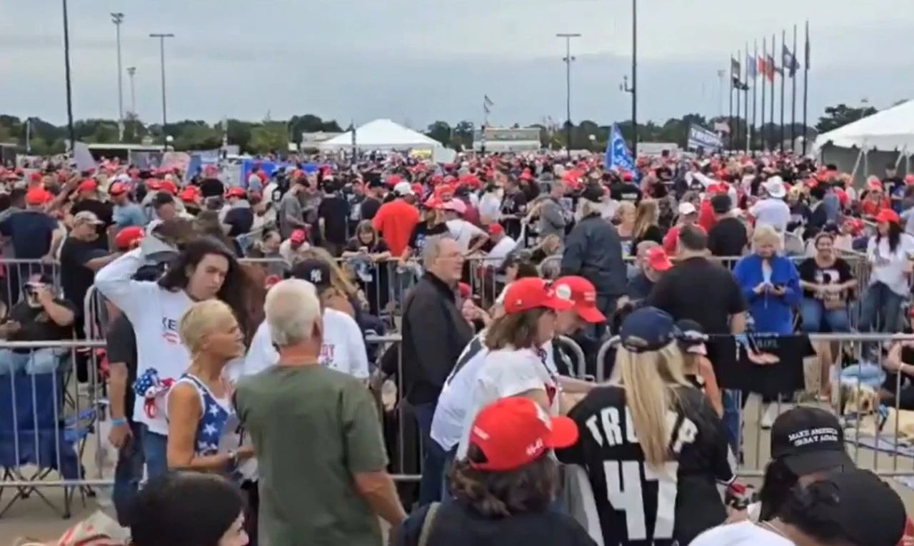 Son dakika | Donald Trump'a üçüncü kez suikast girişimi iddiası! Mitingde panik yaşandı - 2. Resim