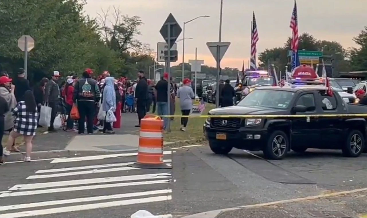 Son dakika | Donald Trump'a üçüncü kez suikast girişimi! Mitingde panik yaşanıyor - 1. Resim