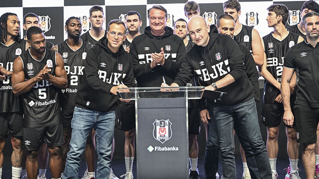 Beşiktaş&#039;tan Galatasaray&#039;a sponsorluk göndermesi!