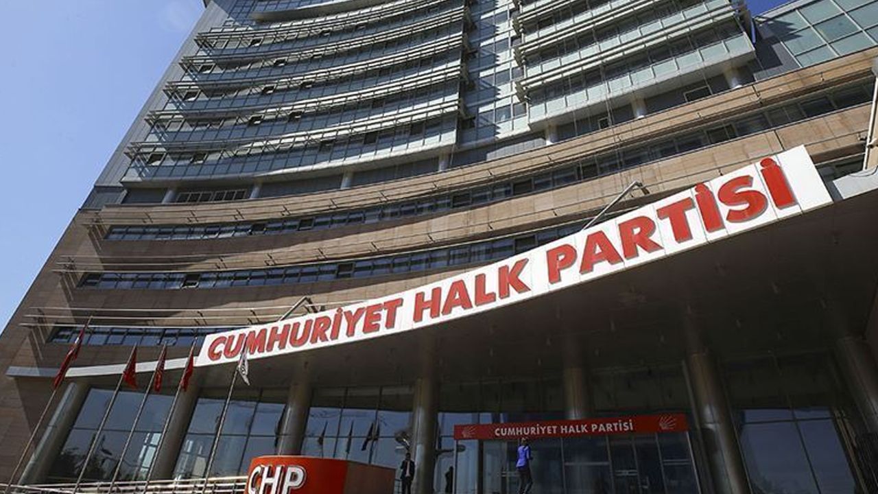 Son dakika | CHP'li Belediye Başkanı Kadir Aydar'a siyasi yasak