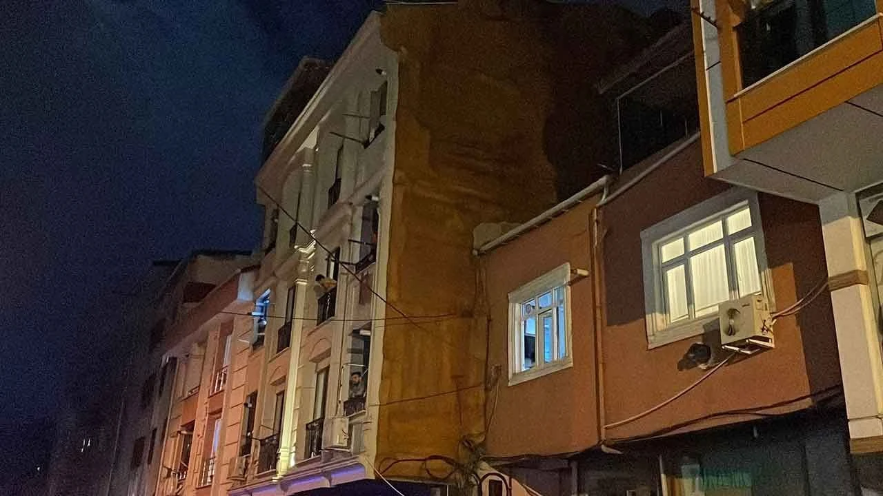 Yol verme kavgasında silahlar konuştu: Olayı izleyen bir kişi vuruldu - 1. Resim