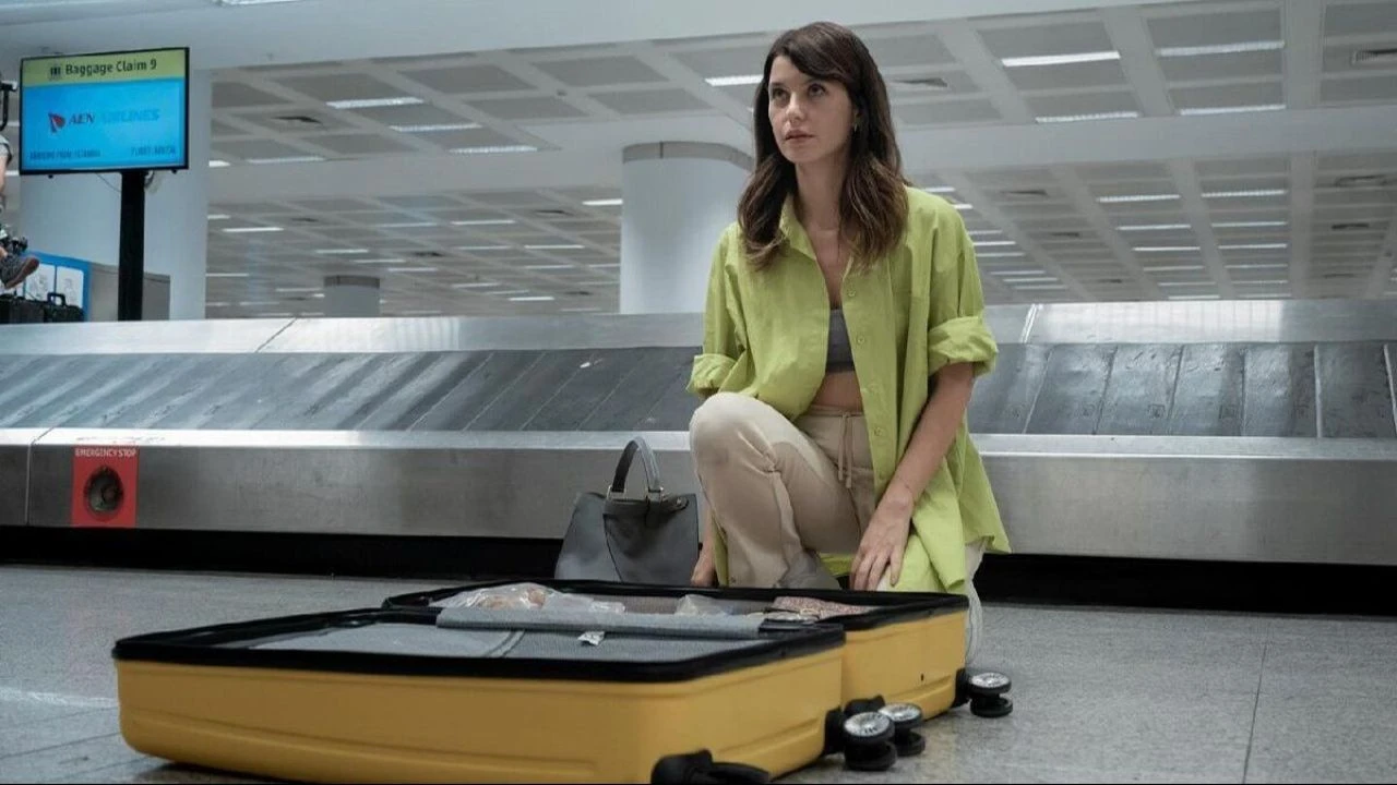 Beren Saat'in yeni projesindeki rol arkadaşları belli oldu - 1. Resim