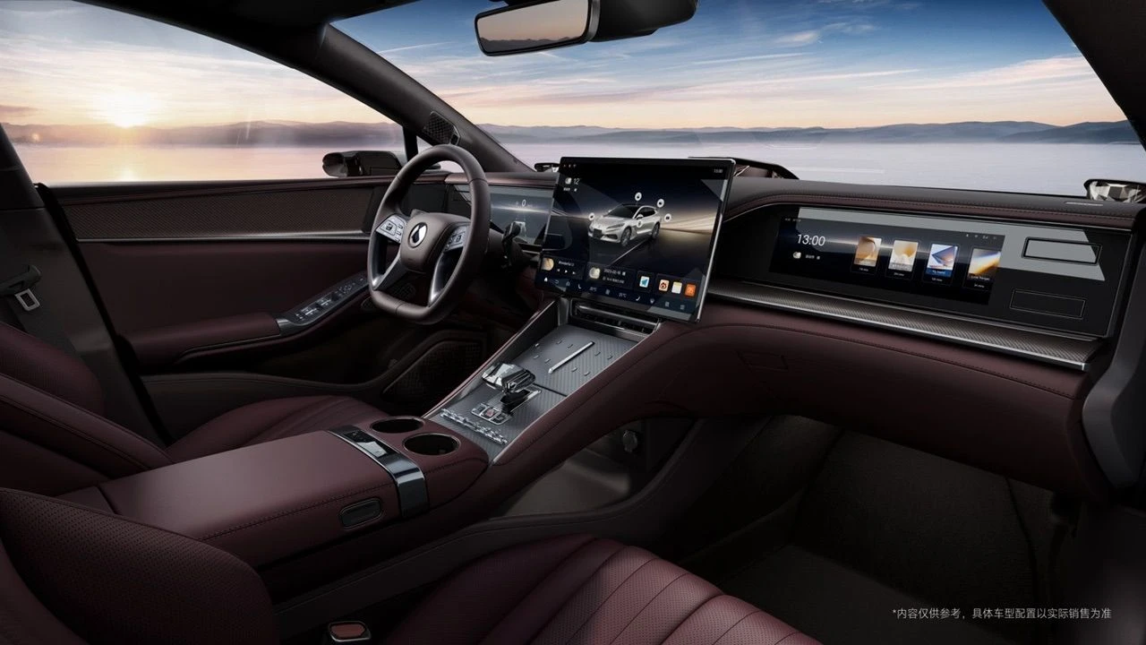 BYD, premium sedan dünyasında iddialı: Denza Z9 GT tanıtıldı! - 2. Resim