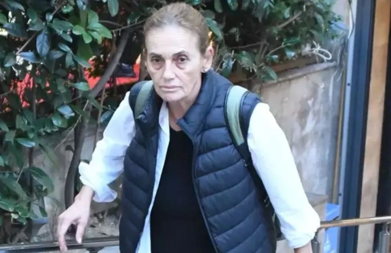 Meriç Aral ile Serkan Keskin düğününe katılan Nur Sürer evine otobüsle döndü! O anlara yorum yağdı