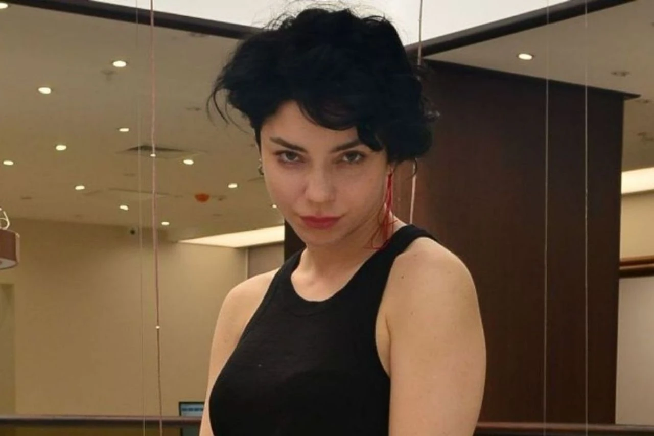 Merve Boluğur imajını yeniledi! Sarışın oldu, yeni halini kimse beğenmedi - 3. Resim