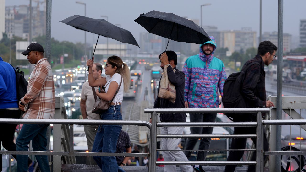 Meteoroloji hava durumu raporunu yayımladı: İstanbul dahil 4 gün sürecek! Salı günü değişiyor