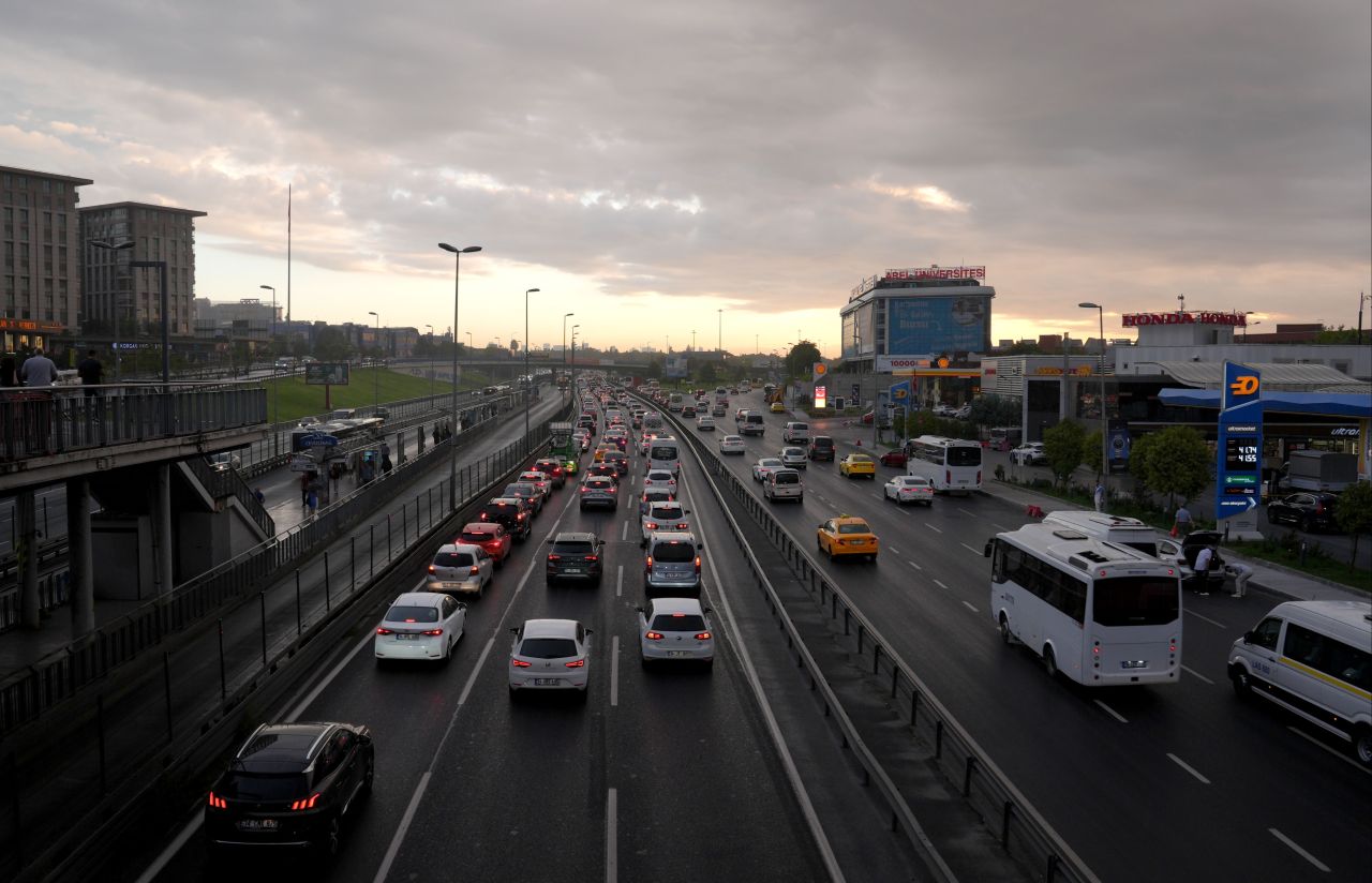 Meteoroloji hava durumu raporunu yayımladı: İstanbul dahil 4 gün sürecek! Salı günü değişiyor - 5. Resim