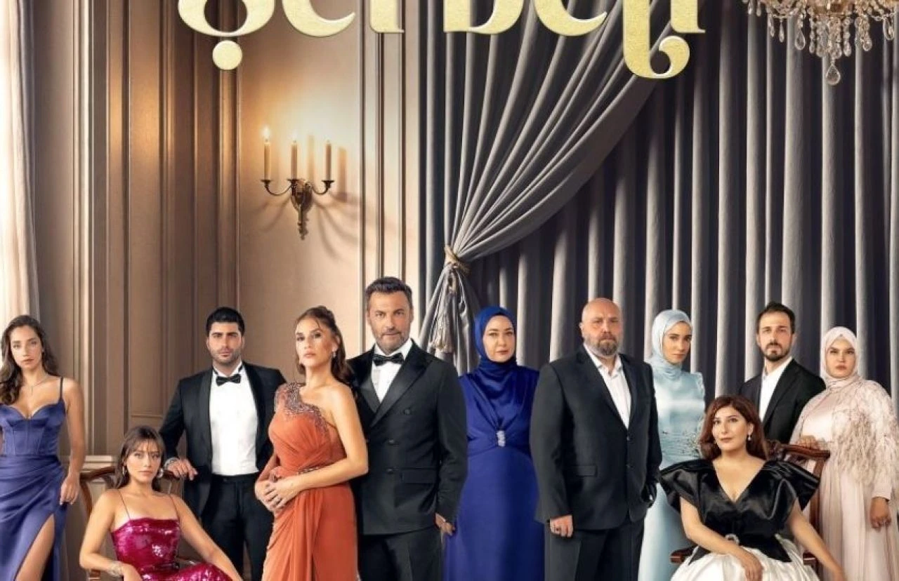 Kızılcık Şerbeti'nin Mustafa'sı Emrah Altıntoprak'ın esprili göndermesi işe yaradı! Afişe eklendi - 1. Resim