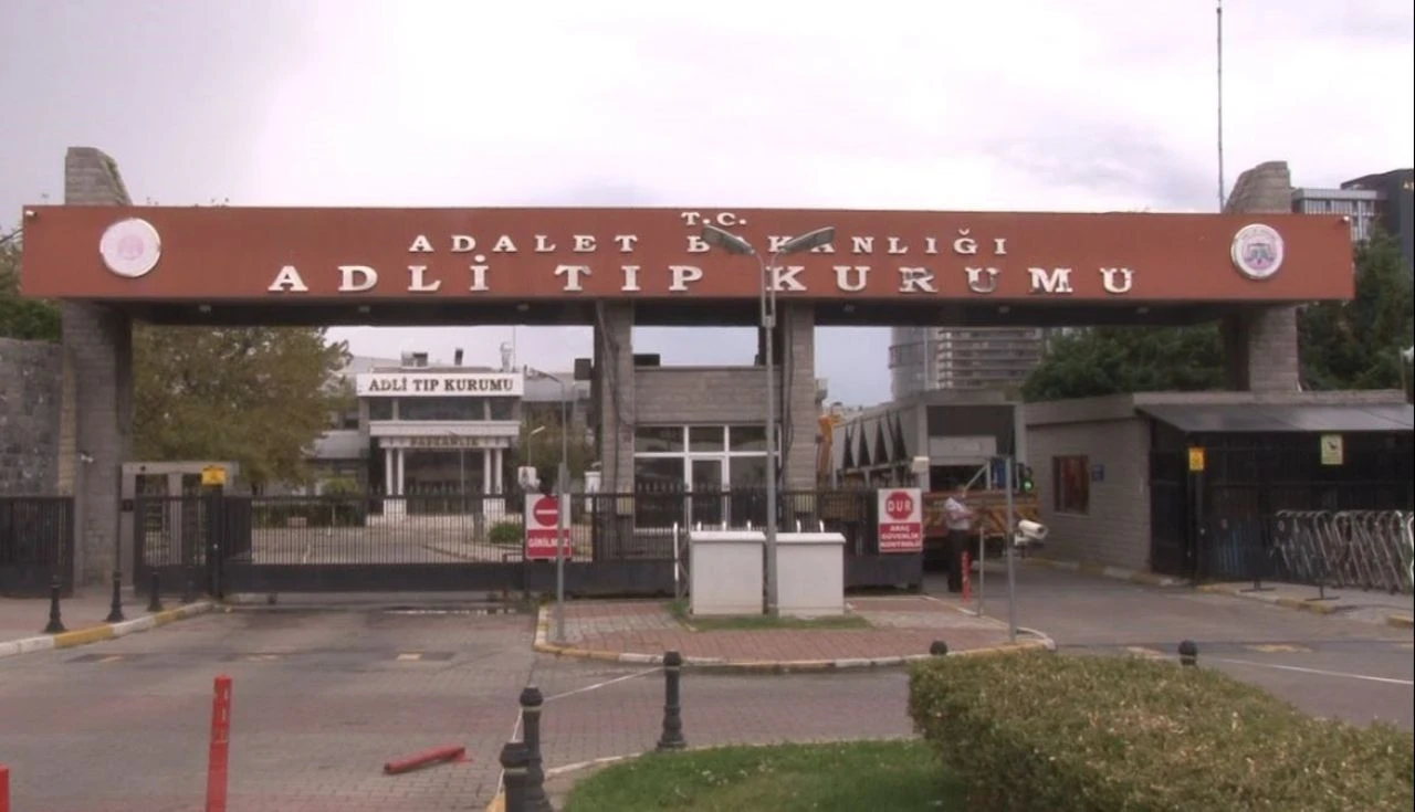 Metin Arolat'ın cenazesini alan abla gözyaşlarına boğuldu! "Sözün bittiği yer"