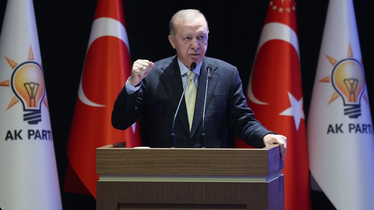 AK Parti'de kongre mesaisi: Büyükşehirler sona bırakılacak, Erdoğan'ın A takımı yenilenecek - 2. Resim