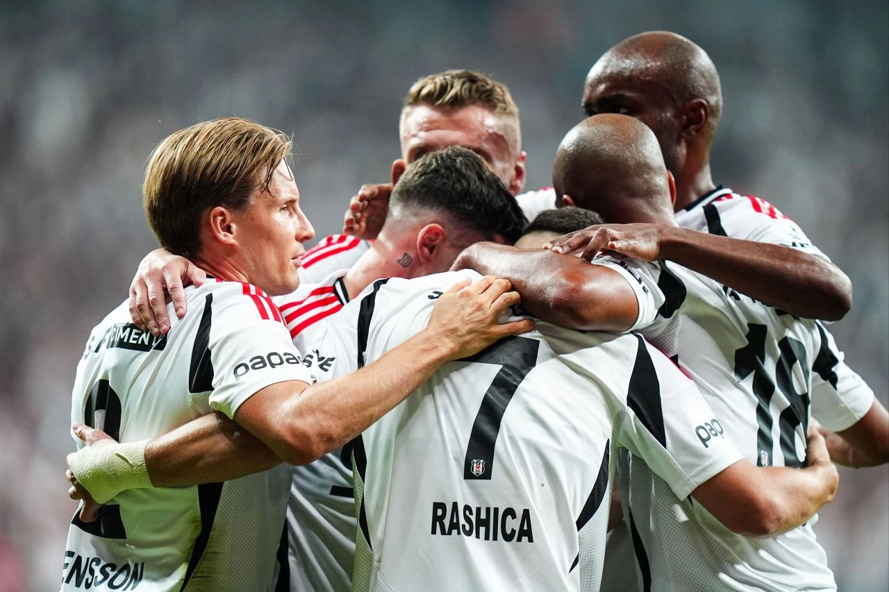 Beşiktaş, Eyüpspor'u son dakikada avlayarak 2-1 kazandı! - 3. Resim