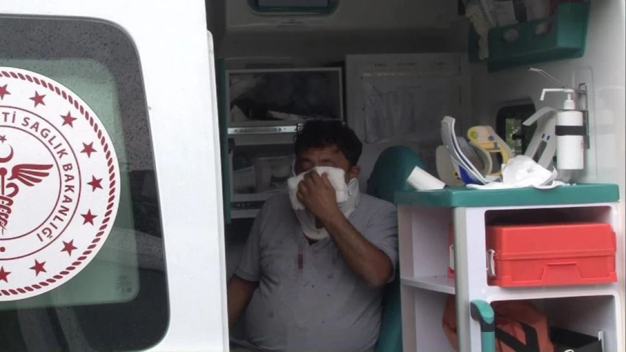 İstanbul'da trafiği felç eden zincirleme kaza: İETT otobüsü otomobil ve minibüsü biçti!