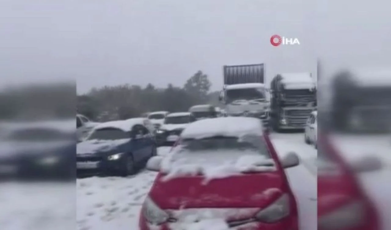 On iki yılda 2. kez! Güney Afrika'da kar hayatı felç etti - 5. Resim