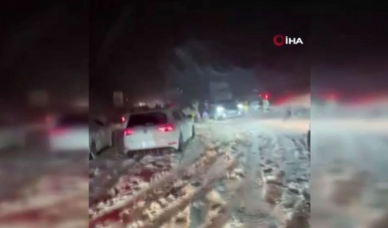 On iki yılda 2. kez! Güney Afrika'da kar hayatı felç etti - 2. Resim