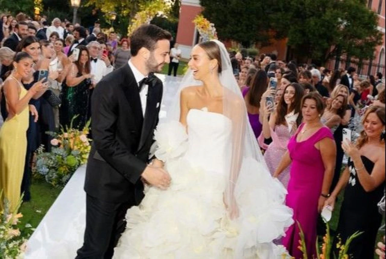 Mark Başoğlu ile evlenen Sima Tarkan, 1995 senesinde California'da doğdu