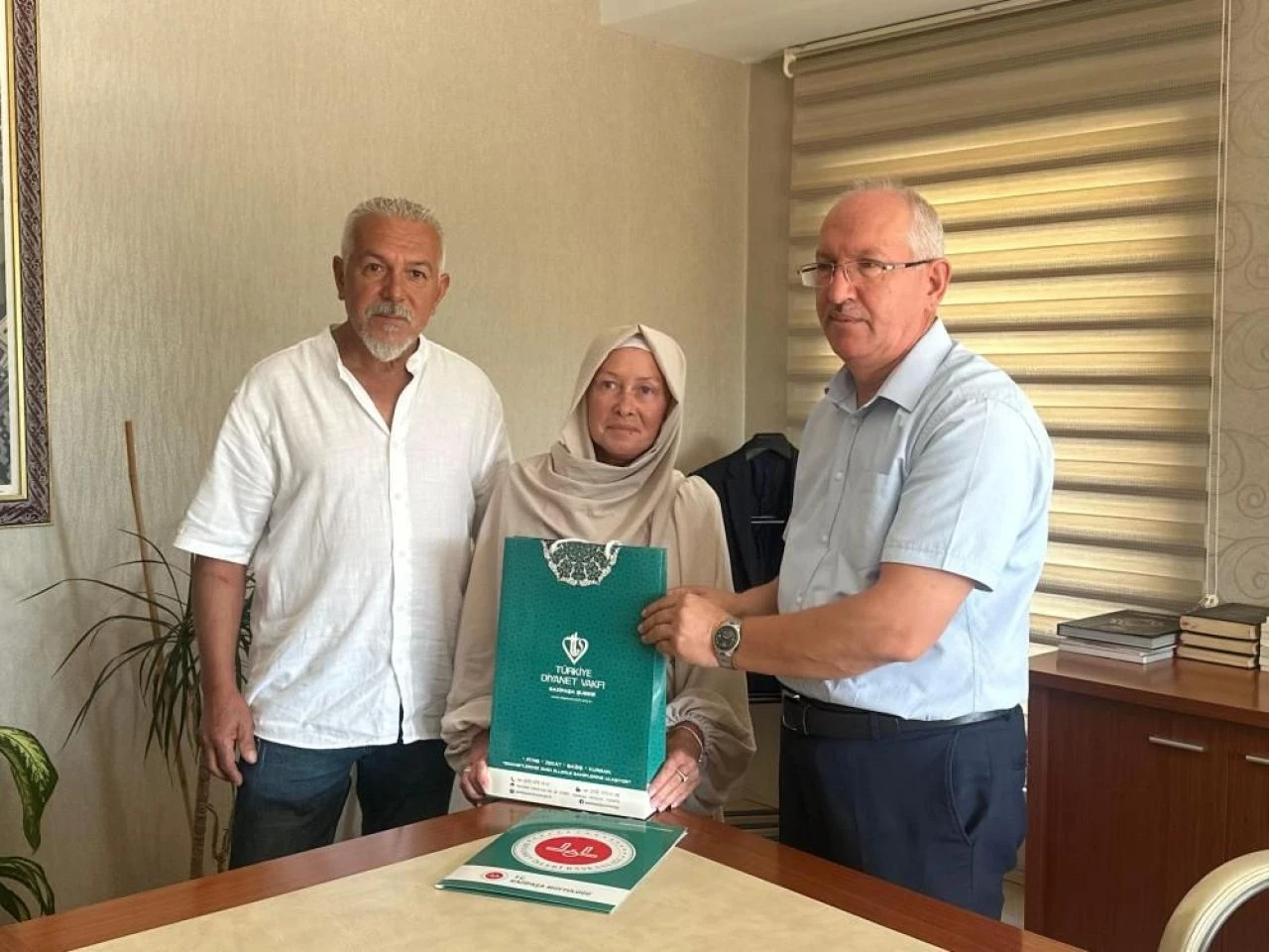 Rus kadın İslam dininden etkilenerek Müslümanlığa geçti: Yeni ismi belli oldu!