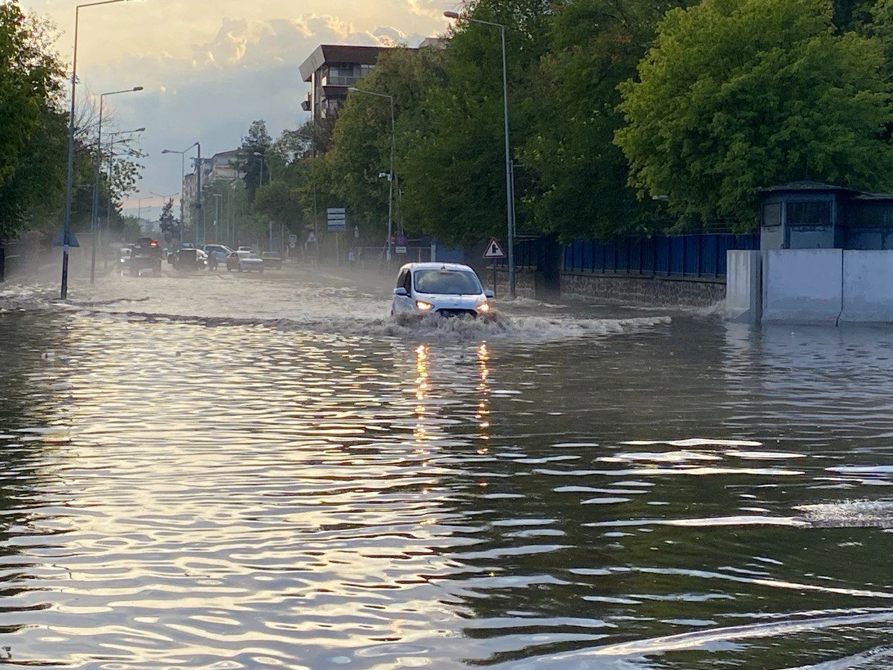 Şiddetli yağış 31 ili vurdu! Yurt genelinde 2 can kaybı var - 6. Resim