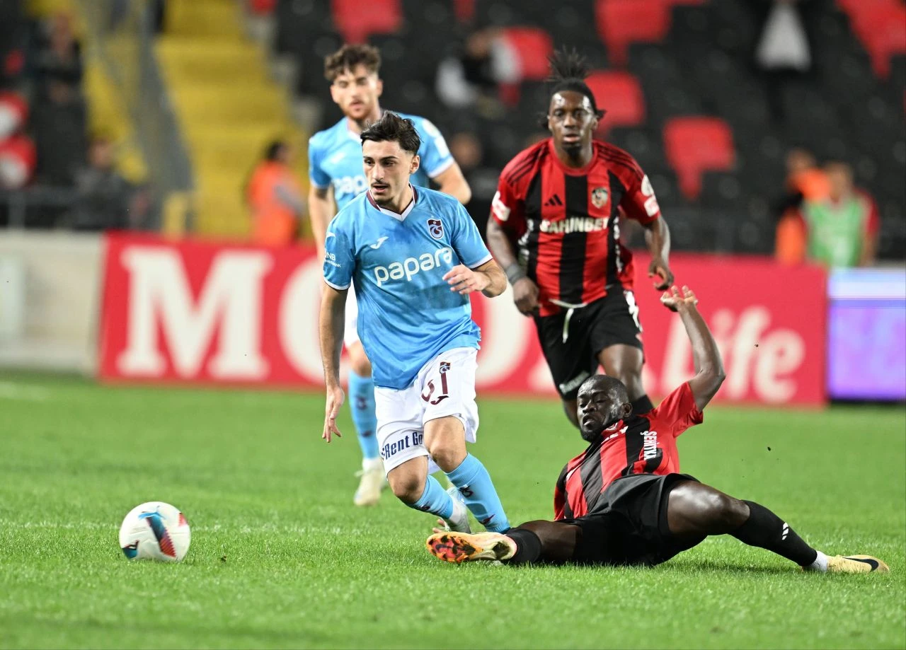 Trabzonspor, Gaziantep FK deplasmanından 1 puan ile döndü! - 3. Resim