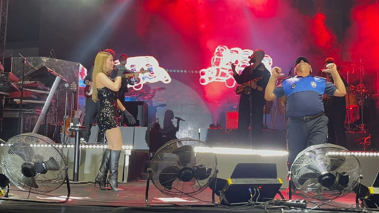 Derya Uluğ’un sahnesine çıkan zabıta ilk kez konuştu! "İçim kaynadı, kurtlarımı döktüm”