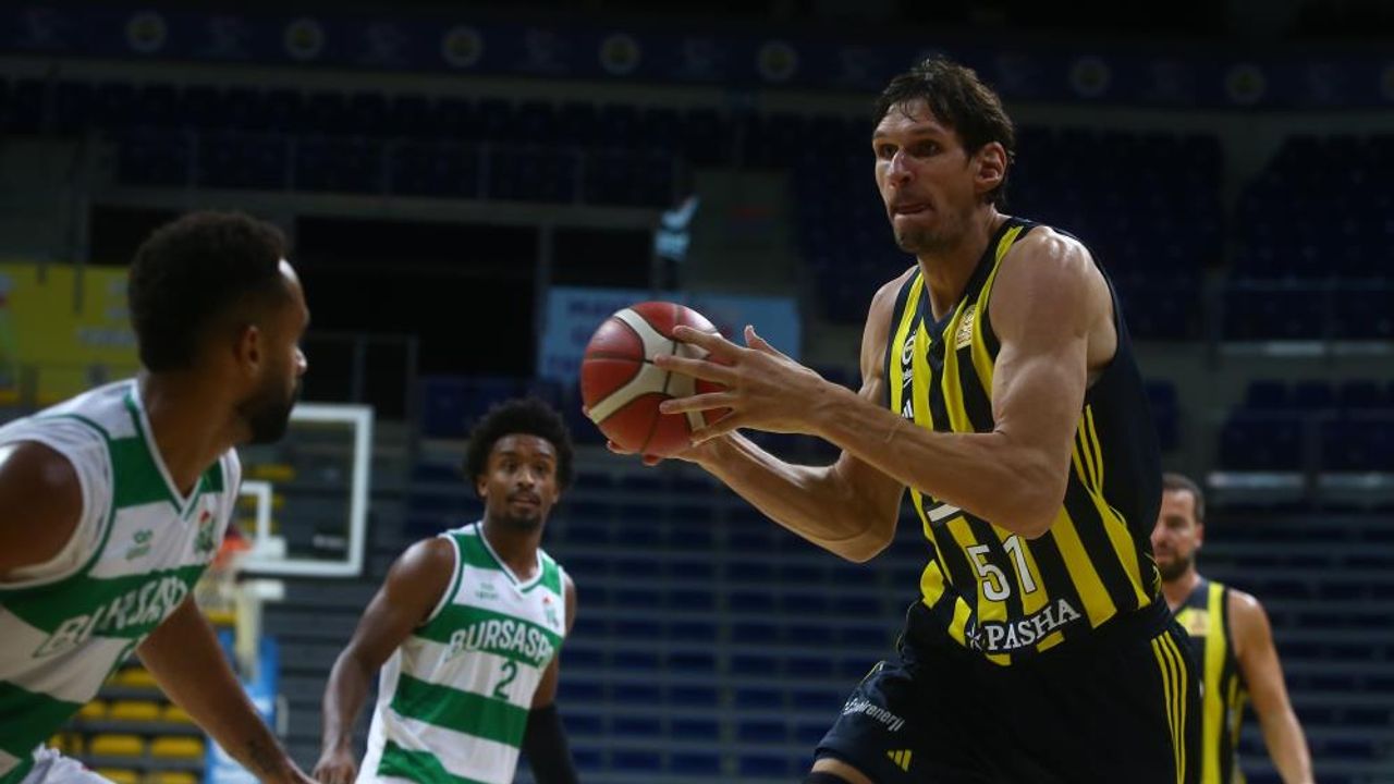 Fenerbahçe Bursaspor&#039;u 107-66’lık skorla devirdi!