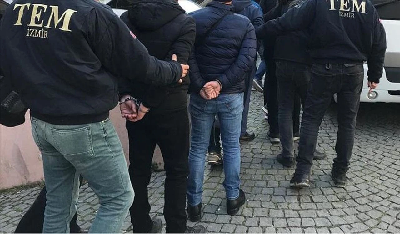 FETÖ'nün TSK yapılanmasına eş zamanlı operasyon! Gözaltılar var - 1. Resim