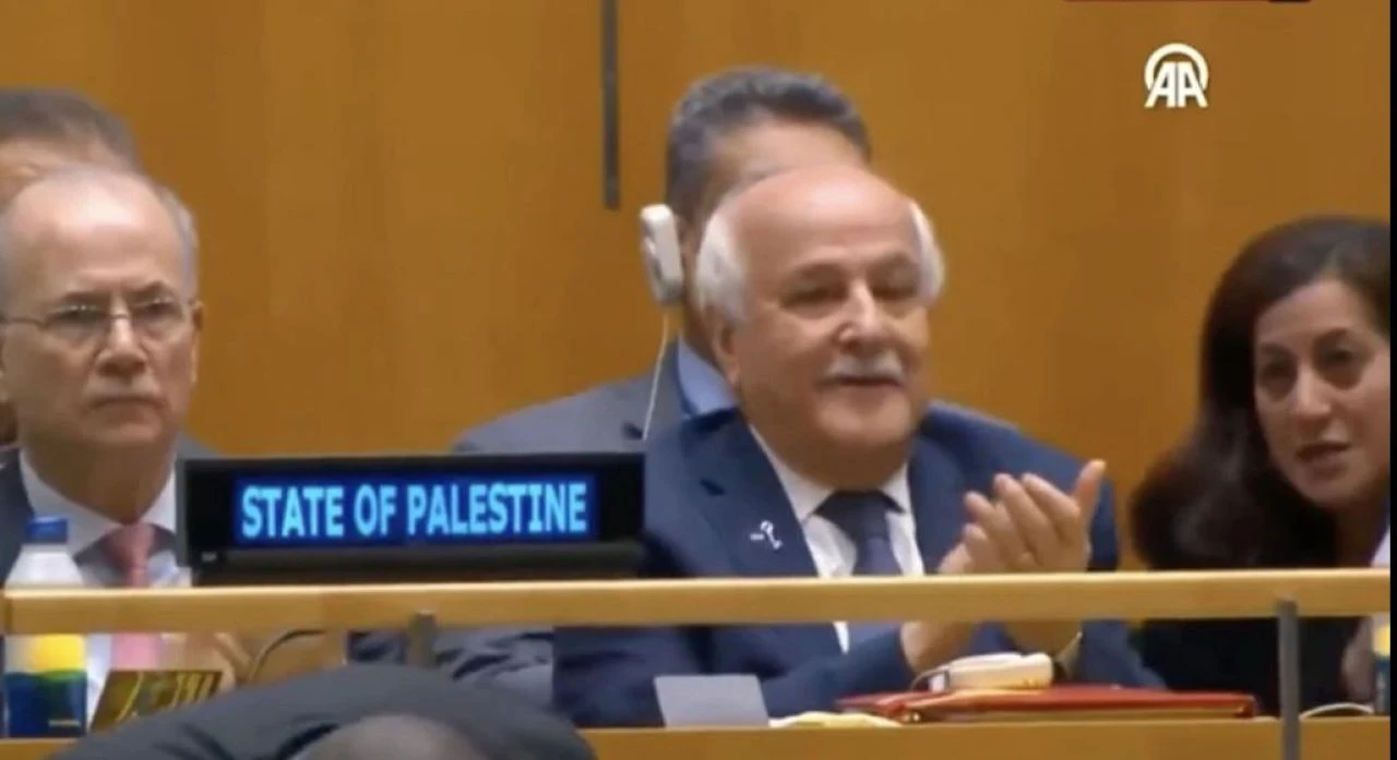 İsrail'in utancı yüzüne vurdu! Erdoğan konuşurken şekilden şekle girdiler - 2. Resim