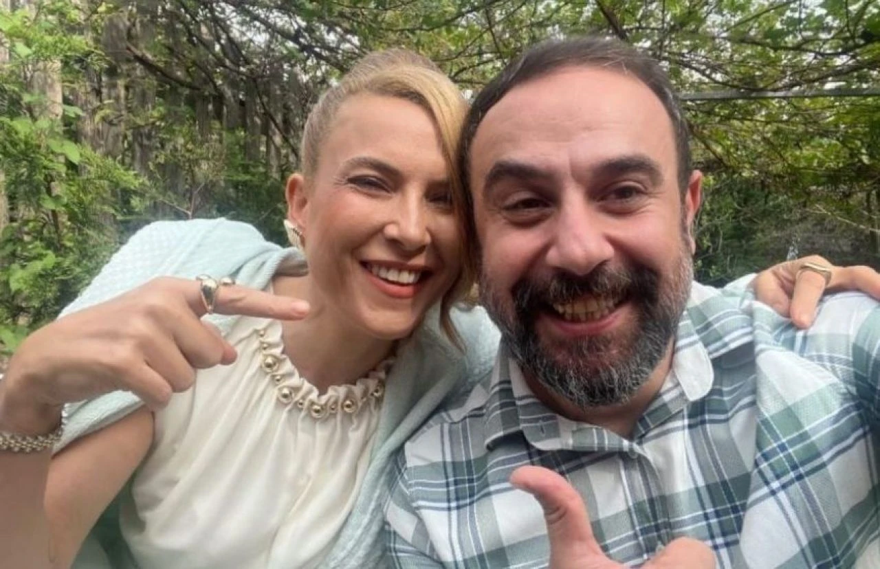 Yasak Elma'dan sonra Kızılcık Şerbeti'nde buluştular! Şebnem Dönmez ve Bahtiyar Memili'den yeni poz - 1. Resim