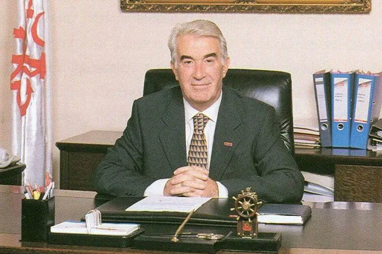 Deniz Akkaya babasını kaybetti: "Annemi öldürdün, sıra bana geldi" demişti - 2. Resim