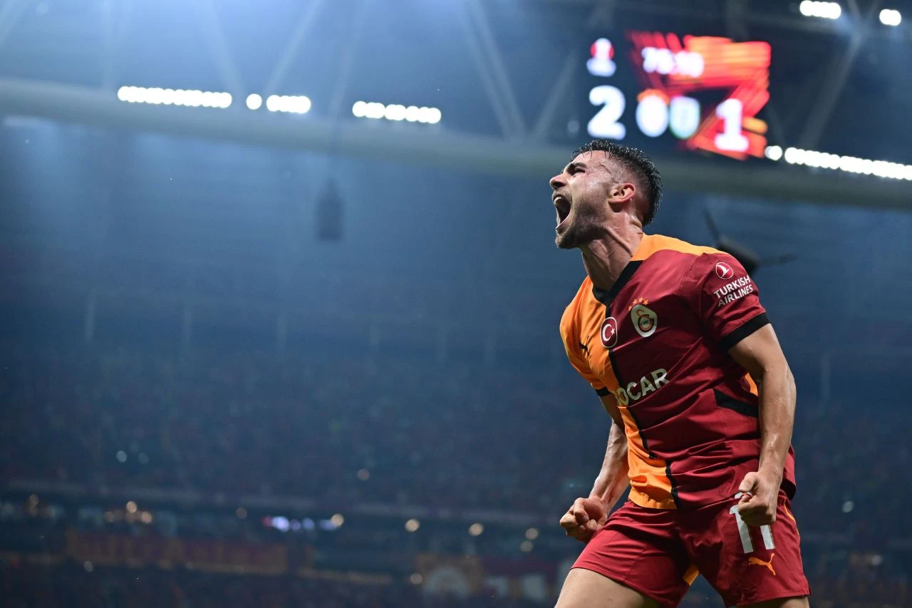 Galatasaray, PAOK'u 3-1'lik skorla mağlup etti! Aslan UEFA Avrupa Ligi'ne 3 puan ile başladı