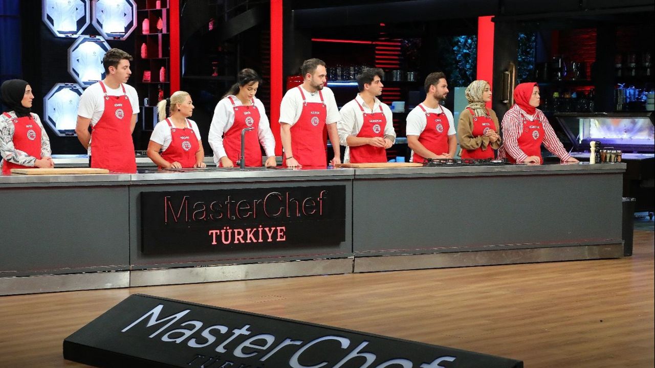 MasterChef dokunulmazlık mücadelesini kırmızı takım kazandı