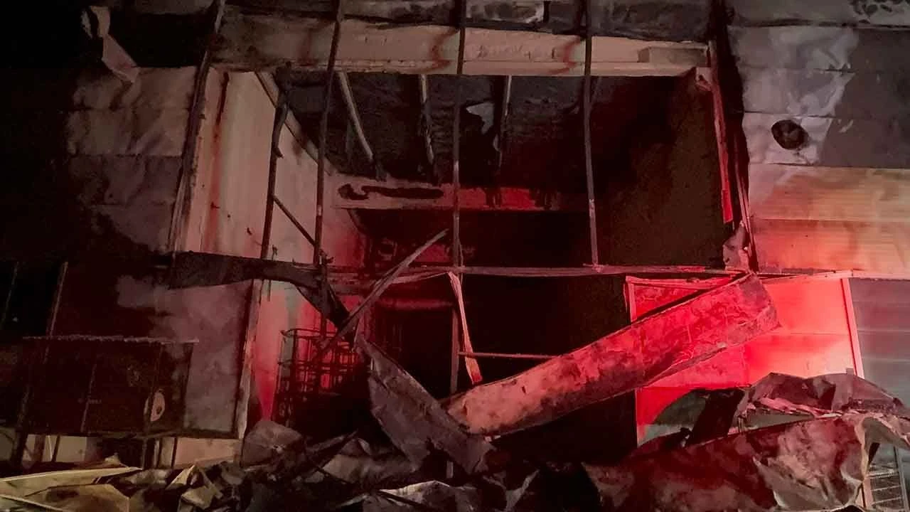 Tekirdağ'da korkutan yangın: Kimyasal madde deposu alev alev yandı - 2. Resim