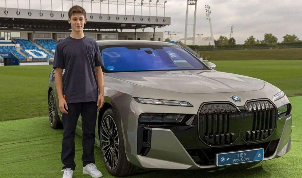 Arda Güler'in yeni arabası fiyatıyla dudak uçuklattı: Ancelotti bile daha ucuzuna biniyor
