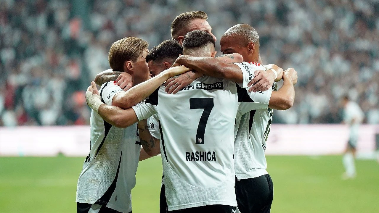 Beşiktaş, Ajax ile oynadığı 6 maçın hepsini kaybetti