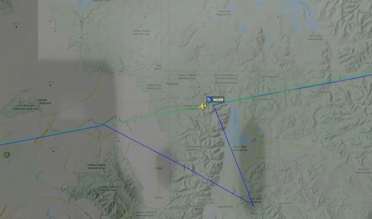 Havada facianın eşiğinden pilotun manevrası sayesinde dönüldü: 2 yolcu yaralandı