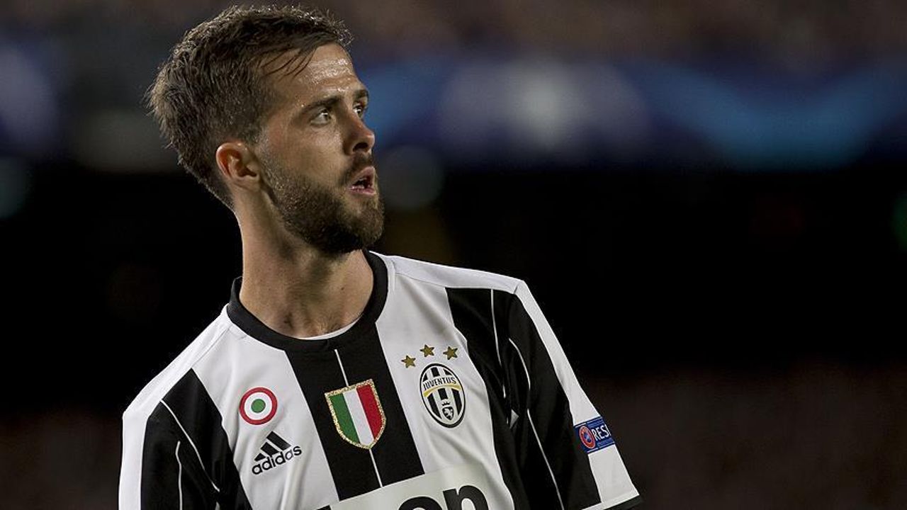 Miralem Pjanic, CSKA Moskova ile sözleşme imzaladı!