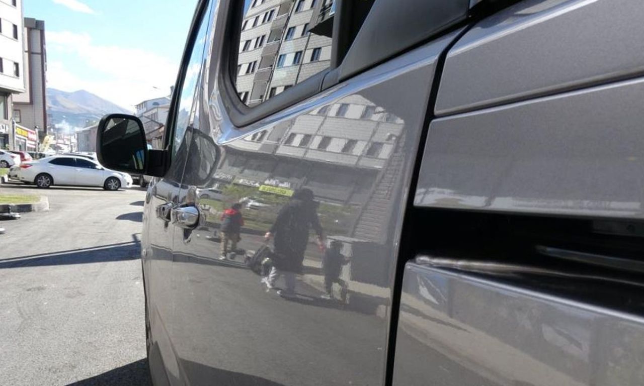 Yetkili servisten sıfır aldığı araç kusurlu çıktı, hayatının şokunu yaşadı! Şimdi kara kara düşünüyor - 3. Resim