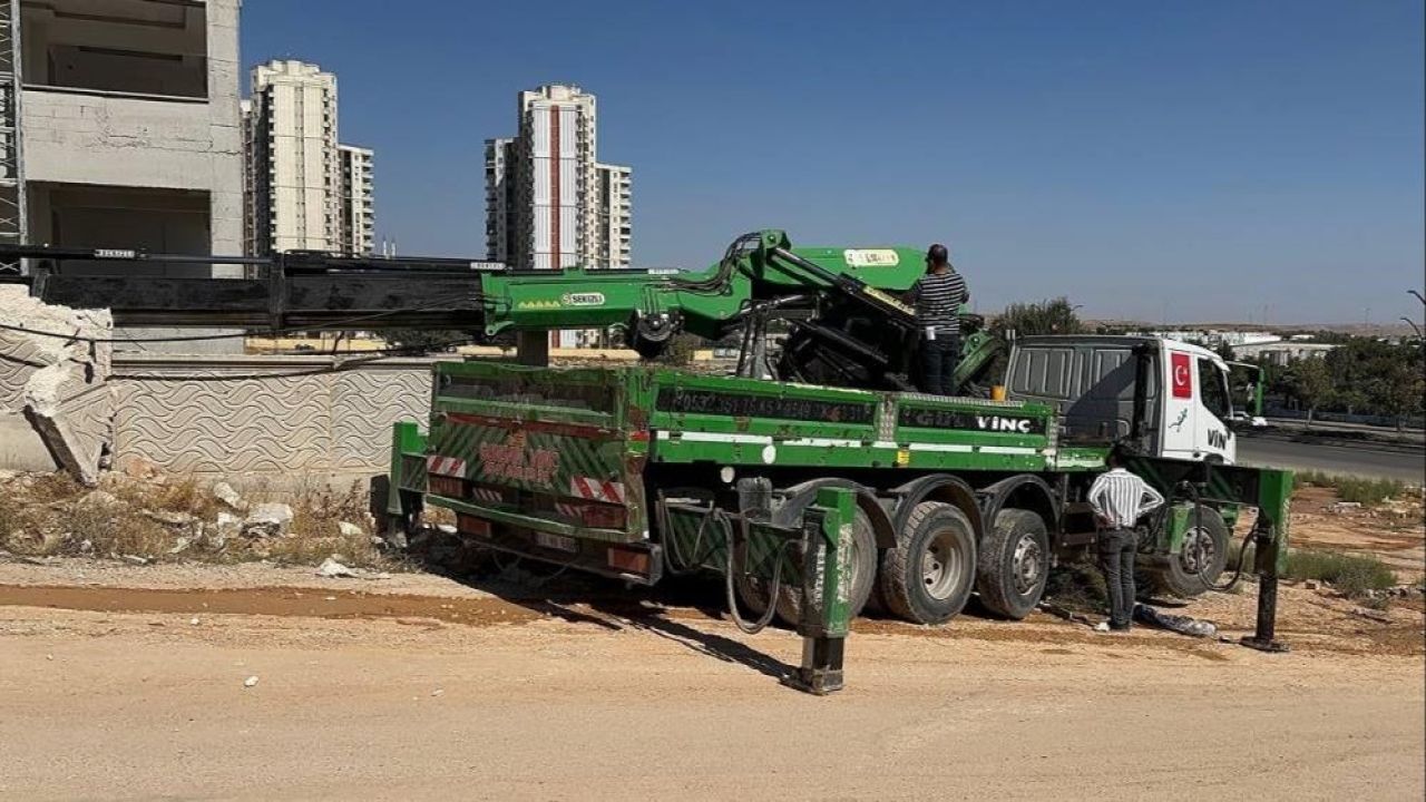 Daha 20 yaşındaydı! Çalıştığı inşaatta vincin altında kaldı: O anlar kamerada - 2. Resim