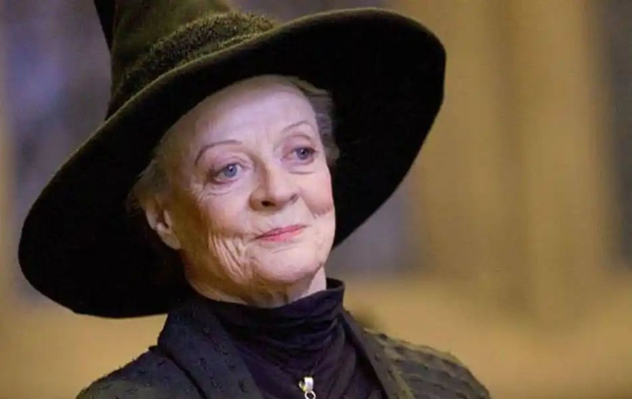 Dünya onu Harry Potter filminde McGonagall ile tanımıştı! Maggie Smith hayatını kaybetti - 1. Resim