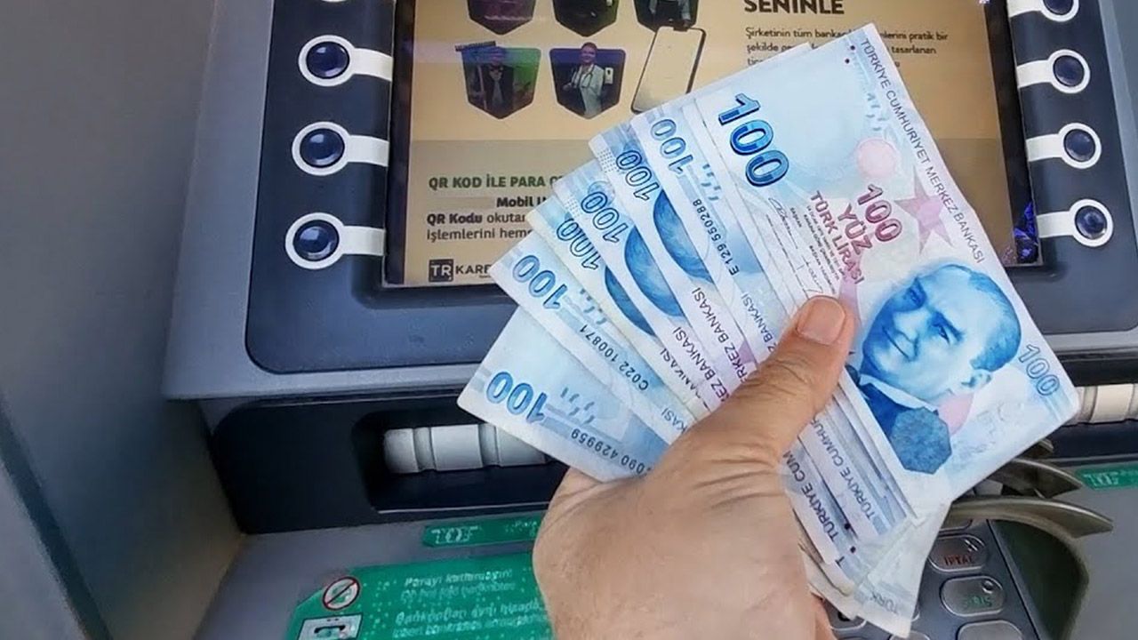 Emekli vatandaşlar için büyük tehlike: ATM'ler para vermiyor! Bankaların kredi kartı oyunu ortaya çıktı