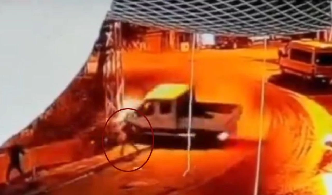 Kıl payı ölümden döndü! Hakkari'de yürekleri ağza getiren anlar!