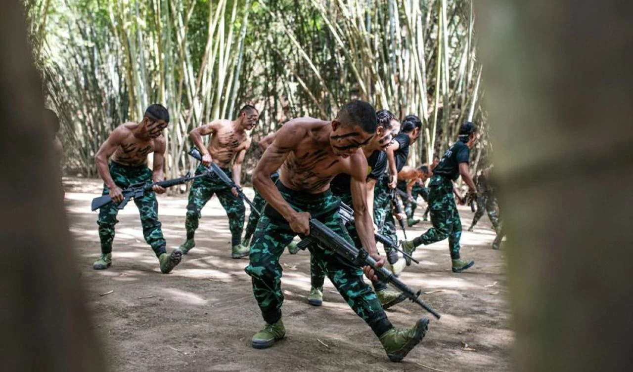 Myanmar'da cunta yönetiminden kalıcı barış için ilginç teklif: Silahları bırakın, seçimlere katılın