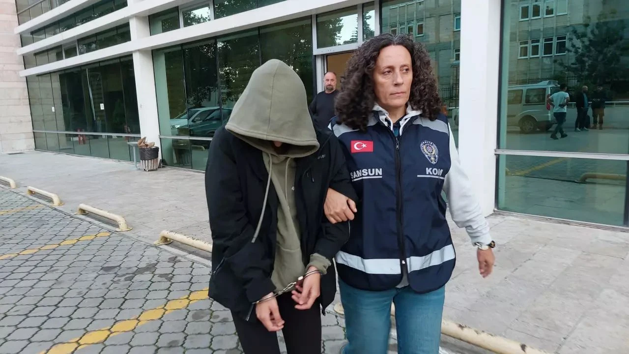 Piyasaya yüz binlerce lira sahte para sürmüş! Emniyetten kaçmadı