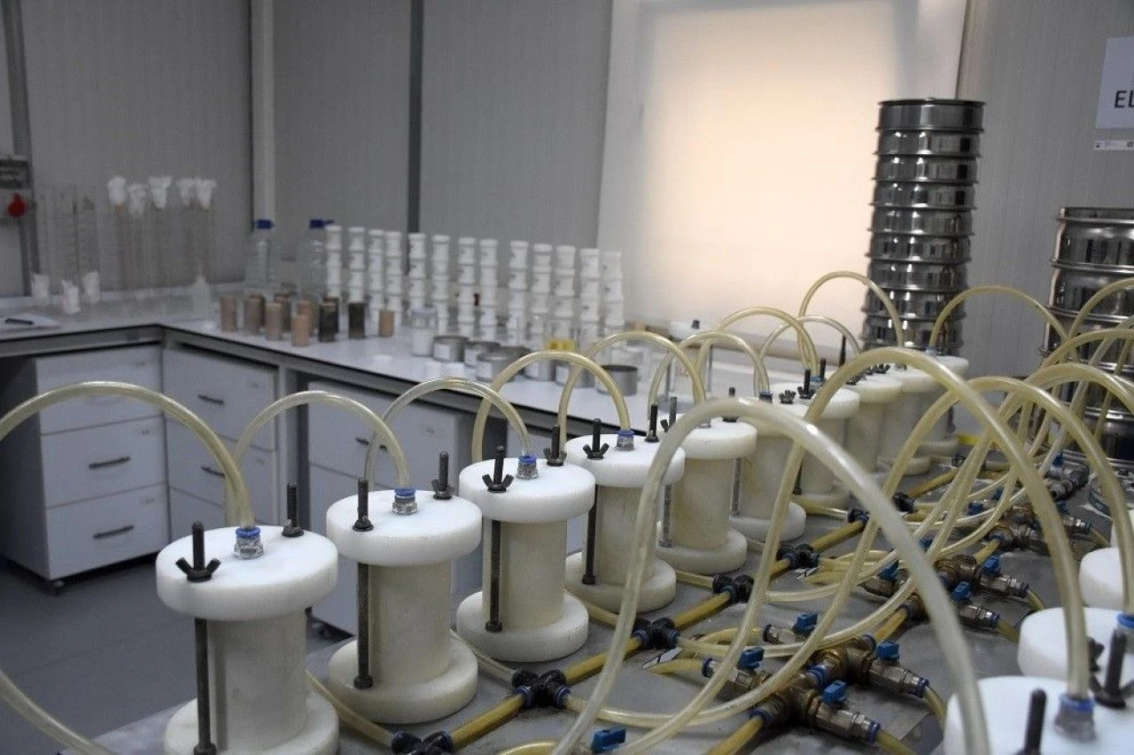 Türkiye'nin deprem sorununa merhem olacak sıvı üretildi! Anında etki ediyor: Tüm bölgelerde uygulanmaya başlanacak - 2. Resim