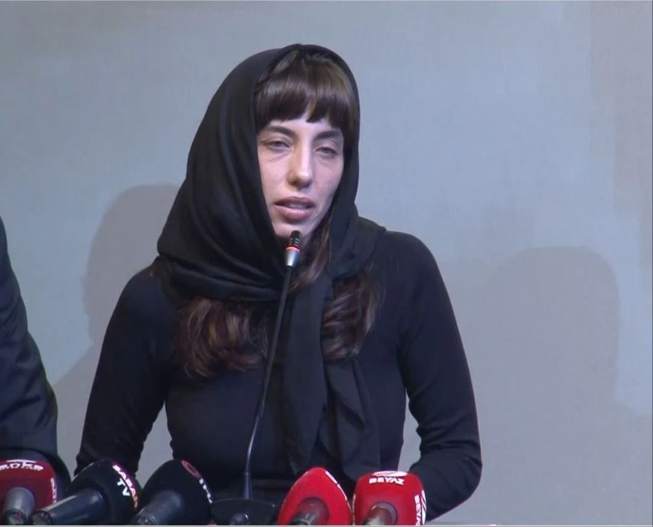 Ahu Tuğba'ya veda: Atlas Sineması'nda tören düzenlendi - 1. Resim