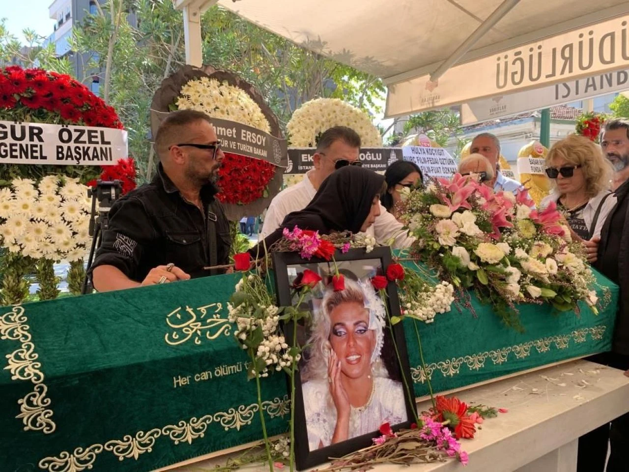 Ahu Tuğba'ya veda: Gözyaşlarıyla son yolculuğuna uğurlandı - 3. Resim