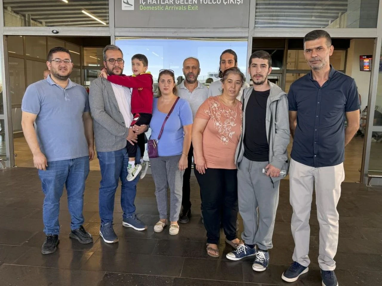 Bosna Hersek'te fidye için kaçırılan Deniz Eliş için harekete geçilmişti! Türkiye'de gözyaşlarıyla karşılandı - 2. Resim