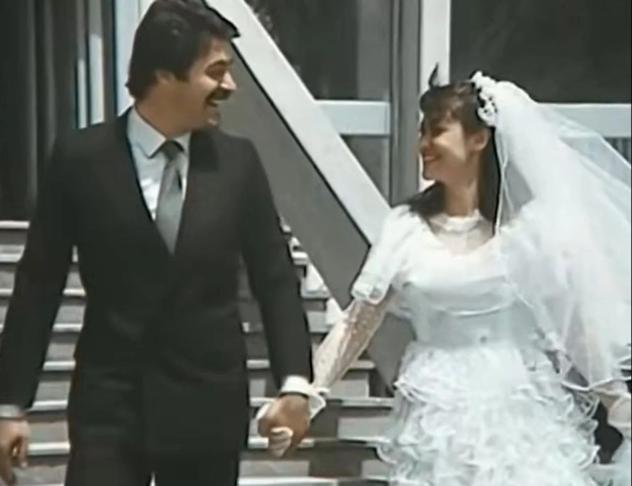 Kadir İnanır, Hülya Avşar'ın hayatını kurtarmış: