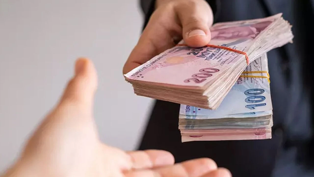 Asgari ücret zammında çarpıcı detay! Enflasyon farkı bu yıl verilecek mi? İşte 2025 yılı için masadaki zam oranı